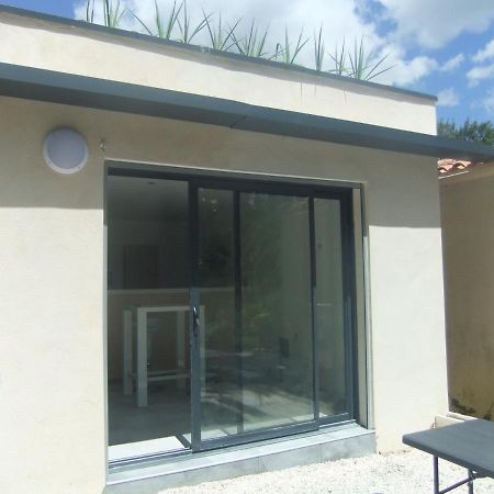 Chambre Studio Verparadis Moureze Bagian luar foto